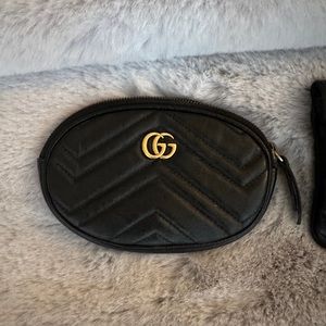 Gucci belt add on purse. works separately too